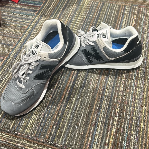 New Balance 574 Size 10 - Picture 5 of 5